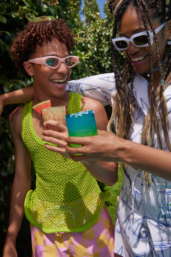 HornitosPlata_DrinkInHandGame_2023_photo